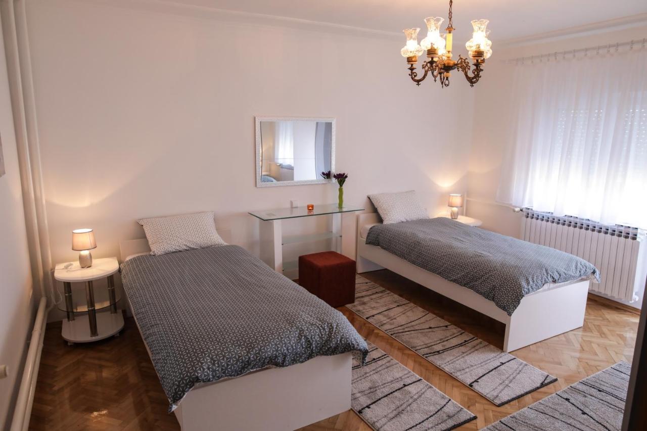 Apartman Kaya Apartment Ðakovo Екстериор снимка